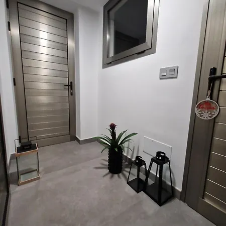 Apartment Ocean Surf
